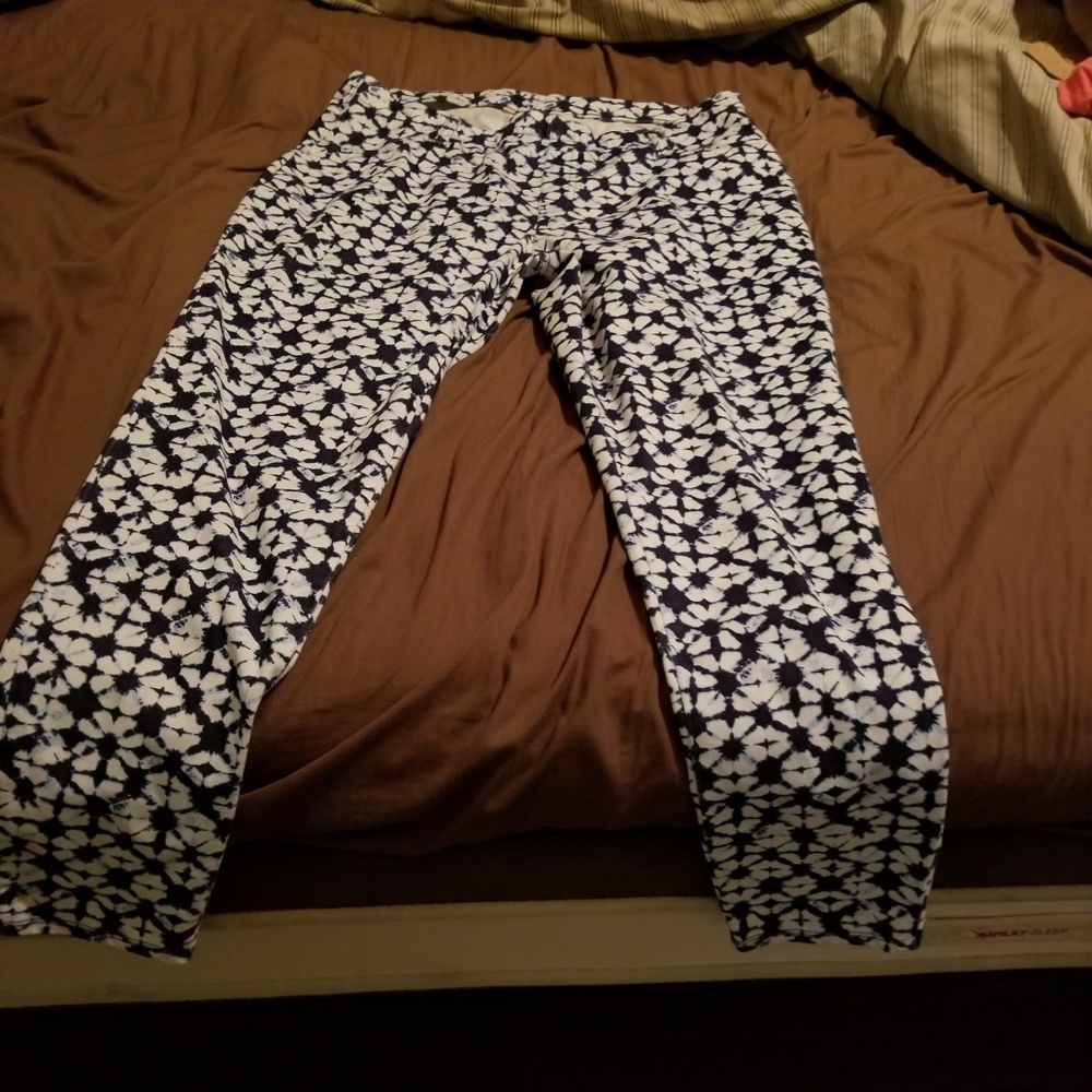 Navy and white patterned jeggings